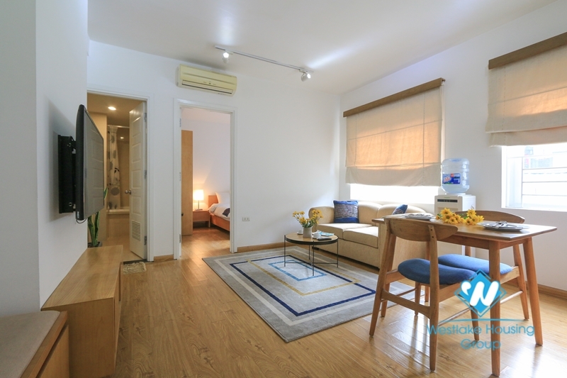 1 bedroom apartment for rent in Pham Huy Thong, Ba Dinh district.